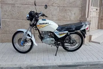 سوزوکی‏، GS 125‏ - تصویر 2