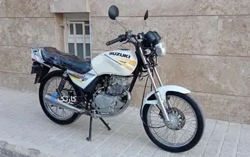 سوزوکی‏، GS 125‏ - تصویر 4