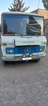 مینی بوس بنز - تصویر 1
