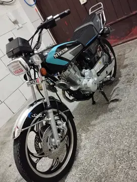 نیکتاز‏، 200 CDI‏ - تصویر 1