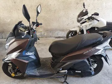 اس وای ام‏، گلکسی J 200‏ - تصویر 3