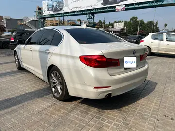 ب ام و‏، سری 5 سدان‏، 520i‏ - تصویر 4