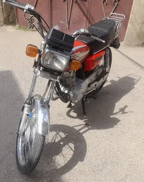 هوندا‏ ۱۲۵ متین مدل ۹۵ - تصویر 1