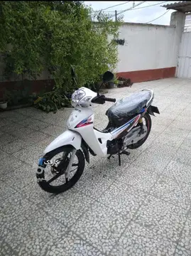 جهان همتا‏، همتاز 125‏ - تصویر 1