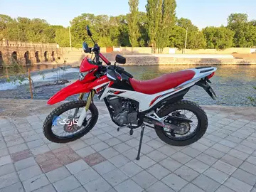 جهان همتا‏، فلات CRF200‏