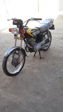 هوندا ۱۲۵ کویر مزایده - تصویر 1