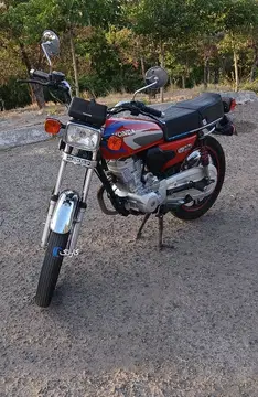 جهان همتا‏، همتاز 200‏ - تصویر 1