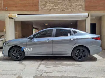 کی ام سی‏، J7‏ - تصویر 1