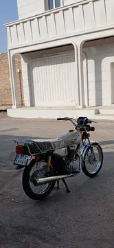 هوندا‏، CG 125‏ - تصویر 4