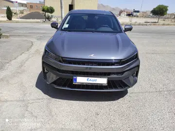 کی ام سی‏، J7‏