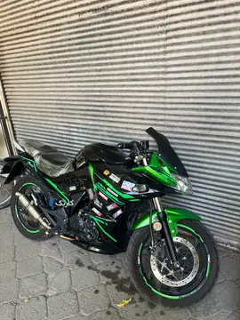 مگلی‏، 200R‏ - تصویر 1