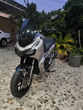 هوندا‏، ADV 150‏ - تصویر 3