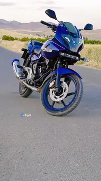 باجاج‏، پالس 220‏