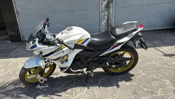 مگلی‏، 200R‏