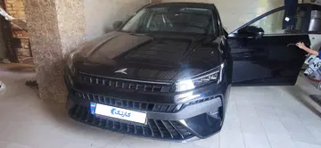 کی ام سی‏، J7‏ - تصویر 4