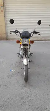 هوندا ۱۲۵ پزواز - تصویر 4