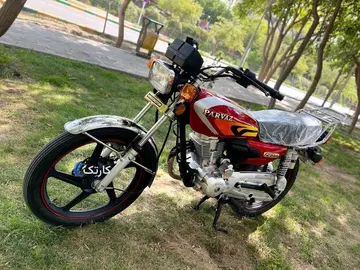 پرواز‏، ۲۰۰ - تصویر 1