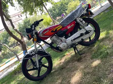 پرواز‏، ۲۰۰ - تصویر 2
