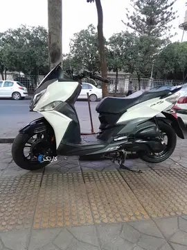 اس وای ام‏، گلکسی J 200‏