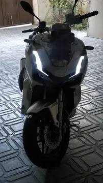 کبیر موتور‏، ADV 150i‏ - تصویر 4