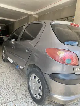 206مدل ۸۹ به قیمت شرایطی - تصویر 4