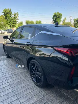 کی ام سی‏، J7‏ - تصویر 4
