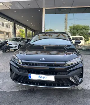 کی ام سی‏، J7‏ - تصویر 1