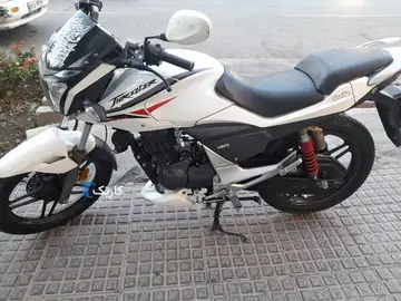 کیو جی موتور‏، NX 150‏ - تصویر 1