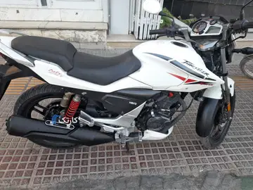 کیو جی موتور‏، NX 150‏ - تصویر 2