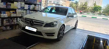 بنز‏، کلاس C‏، C200‏