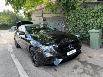 بنز‏، کلاس E کروک‏، E200‏ - تصویر 1