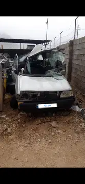 پراید‏، صندوق دار‏ تصادفی