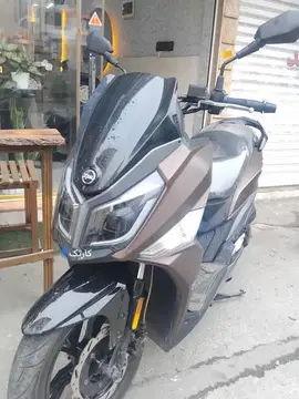 اس وای ام‏، گلکسی J 200‏ - تصویر 2