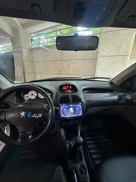 پژو‏، 206 SD‏، V8‏، دریچه گاز سیمی