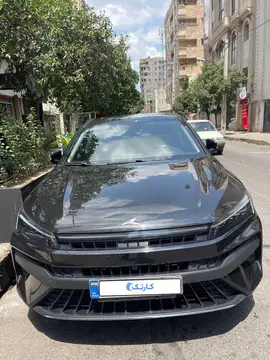 کی ام سی‏، J7‏