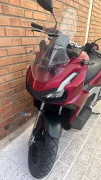 هوندا‏، ADV 160‏