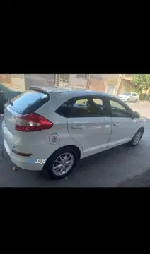 ام وی ام‏، 315هاچ بک‏، ساده‏ - تصویر 2
