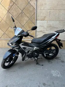 اس وای ام‏، 185‏