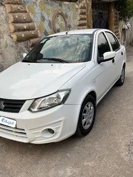 ساینا‏، کارمندی بی رنگ و بی ضربه - تصویر 6