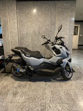 اس وای ام‏، ADV 175‏ - تصویر 2