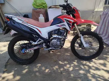جهان همتا‏، فلات CRF200‏ - تصویر 4