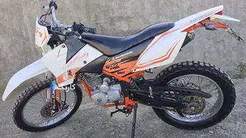 جهان همتا‏، فلات 200Cc - تصویر 2