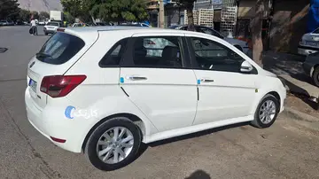 بایک‏، سابرینا هاچ بک‏ اتومات سانروف دار - تصویر 3