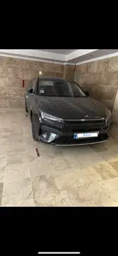 کی ام سی‏، J7‏ - تصویر 3