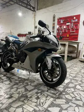 هوندا‏، CBR 600‏ - تصویر 1