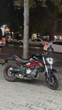 بنلی‏، TNT 300‏