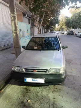 پراید‏، صندوق دار‏