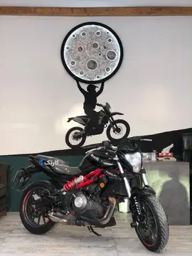 بنلی‏، RACE 300‏