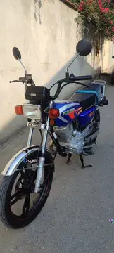 موتور۲۰۰کویر در حد خشک تخفیف پای معامله