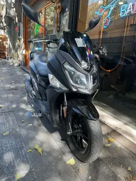 اس وای ام‏، گلکسی J 200‏ - تصویر 1